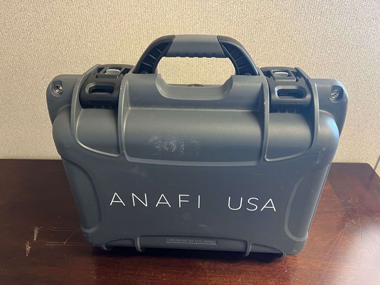 parrot-anafi-usa-foldable-drone-with-4k/thermal-camera-image-23