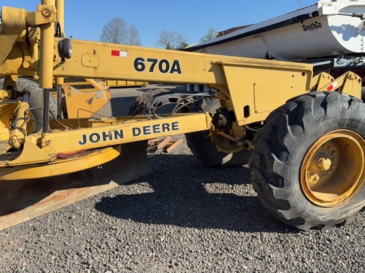deere-670a-image-4