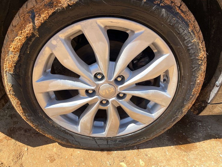 2015-kia-optima-4-door-sedan-(87,692-miles)-image-19