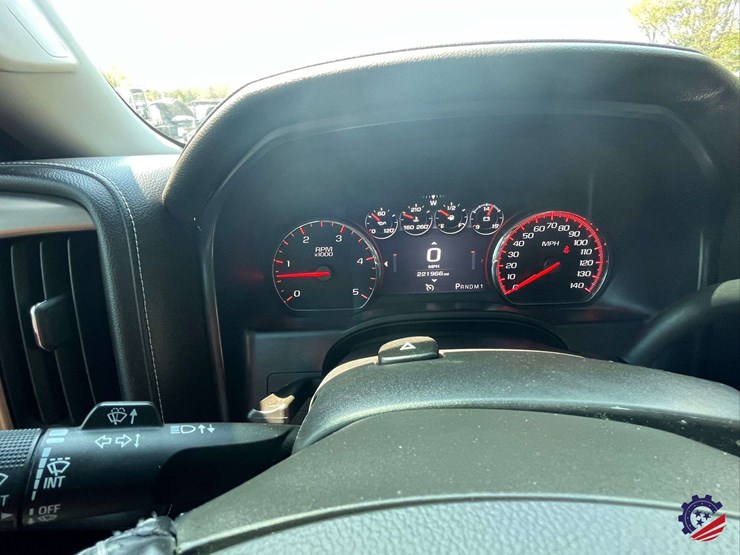 2015-gmc-3500-image-81