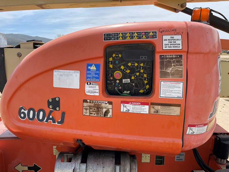 #3999-•-jlg-lift-600-aj-image-6