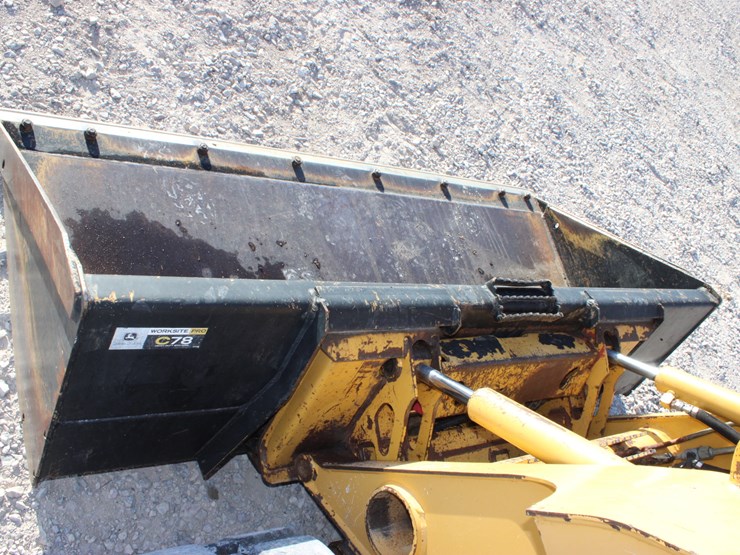 deere-ct322-image-12