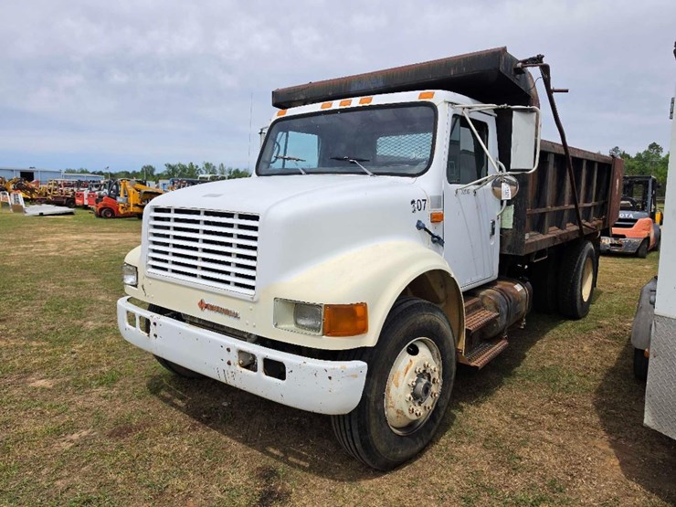 1992-international-4900-image-1