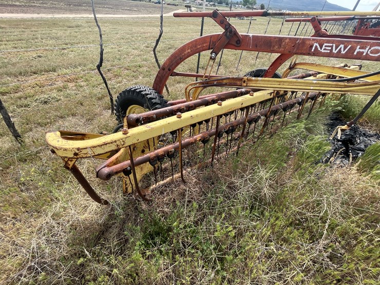 new-holland-260-image-6