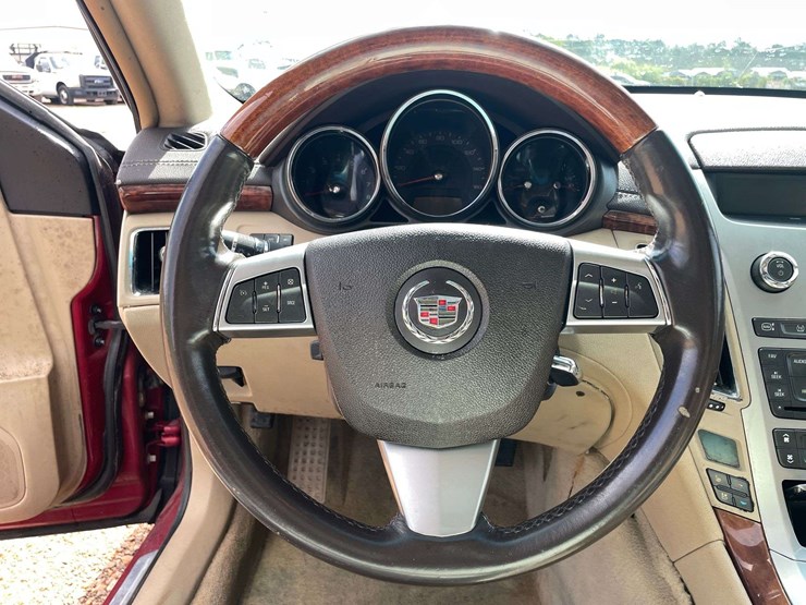 2008-cadillac-cts-4-door-sedan-(240,710-miles)-image-12
