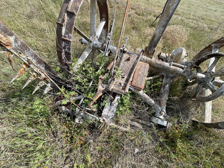 #4081-•-new-idea-sickle-mower-image-12