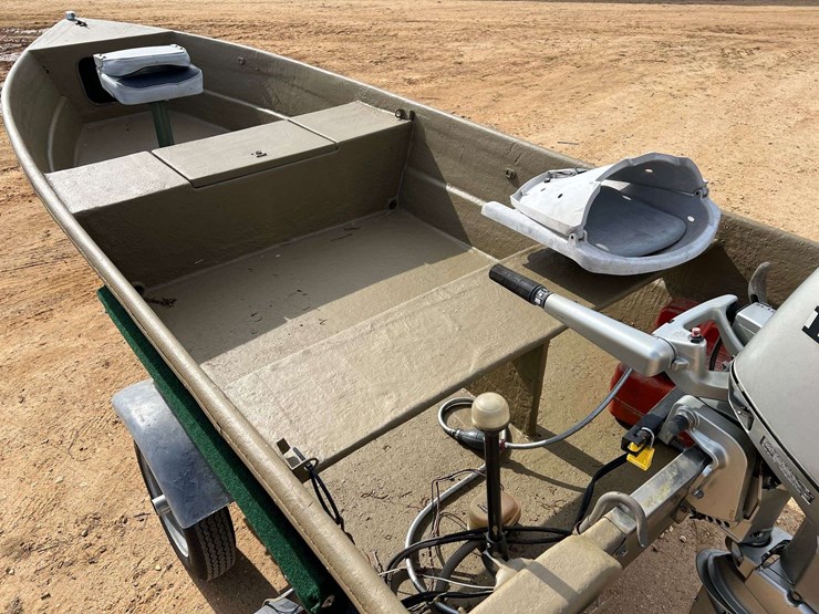 14'-fiberglass-jon-boat-w/honda-25hp-4-stroke-outboard-motor-&-trailer-image-9