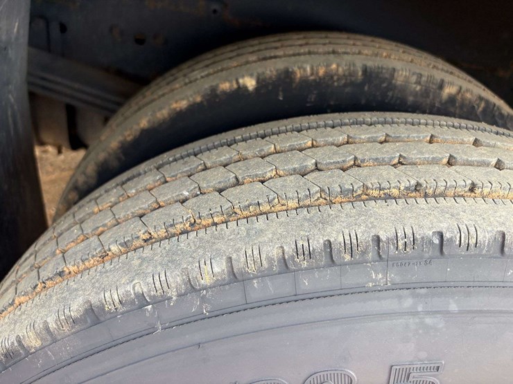 2014-ford-f-53-motorhome-image-10