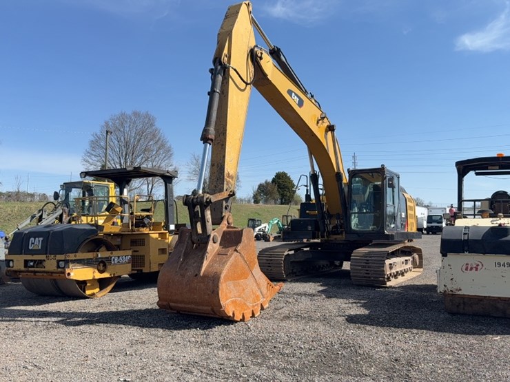 2013-caterpillar-329el-image-1