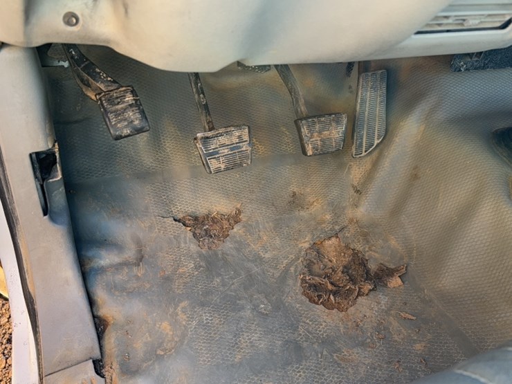 1998-chevrolet-3500-image-16