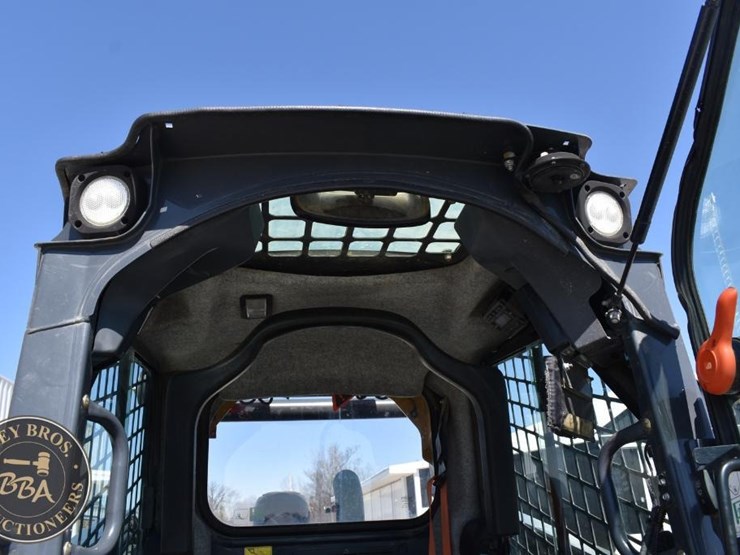 2020-deere-333g-image-41