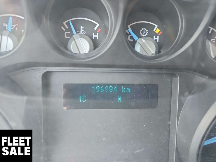 2015-ford-f550-image-8