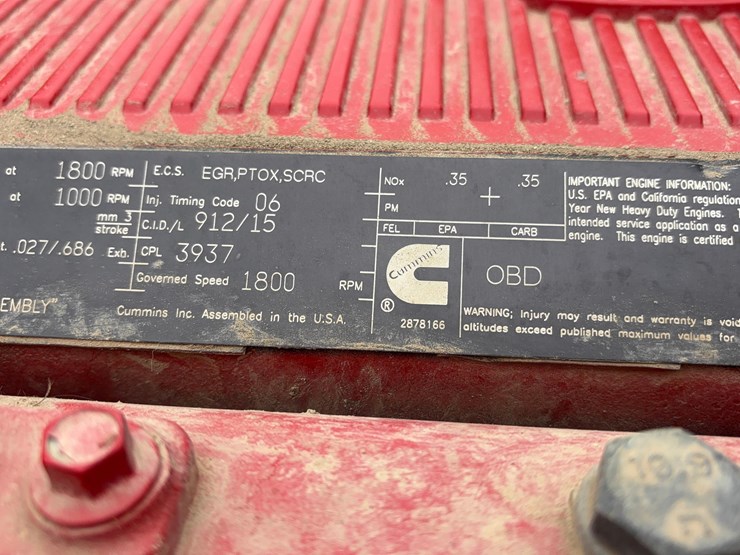 2014-peterbilt-389-image-30