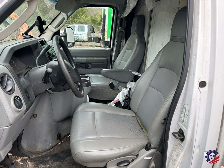 2017-ford-e450-image-57