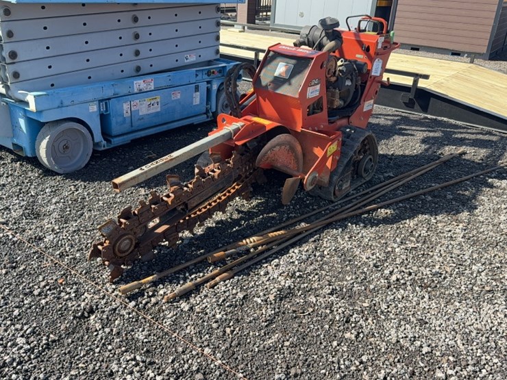 2019-ditch-witch-c24x-image-1