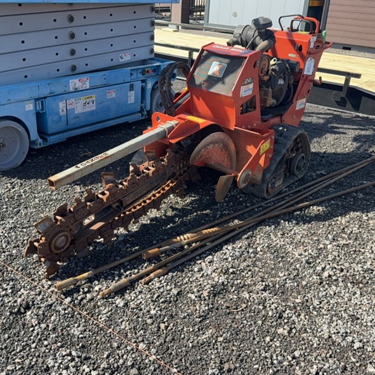 2019 DITCH WITCH C24X