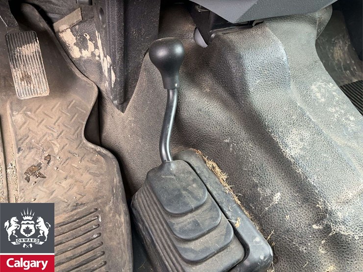 2015-ford-f550-image-17