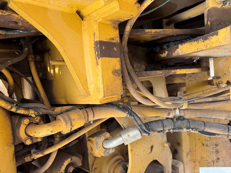 caterpillar-980g-image-42