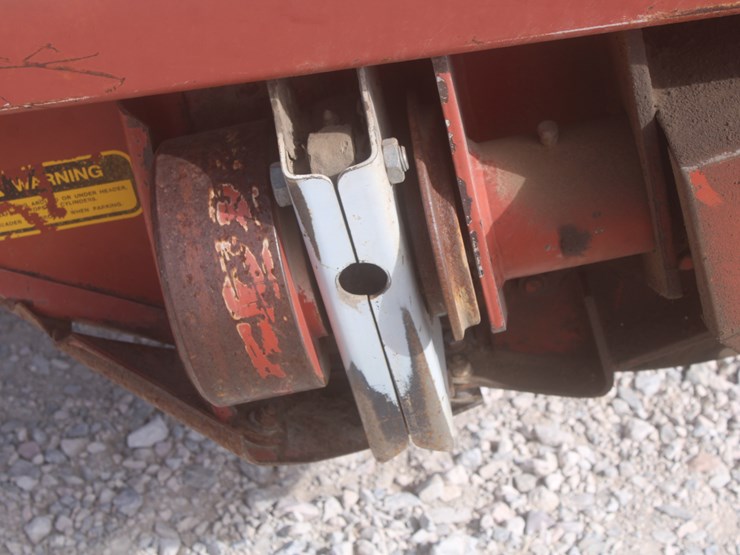 hesston-1170-image-19