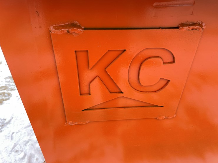 #2002-•-2-yard-self-dumping-hopper-image-14