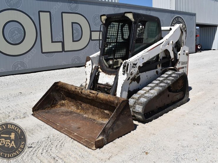 2013-bobcat-t650-image-2