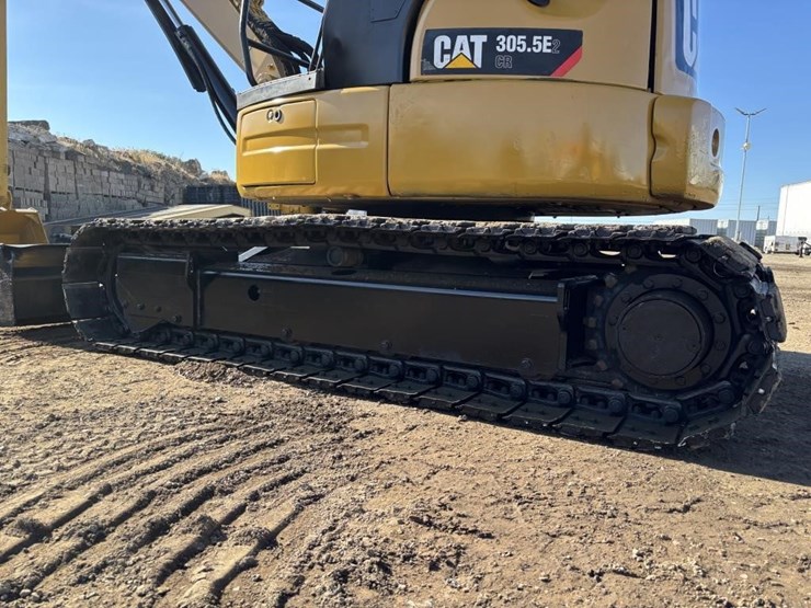 2015-caterpillar-305.5e2-cr-image-20