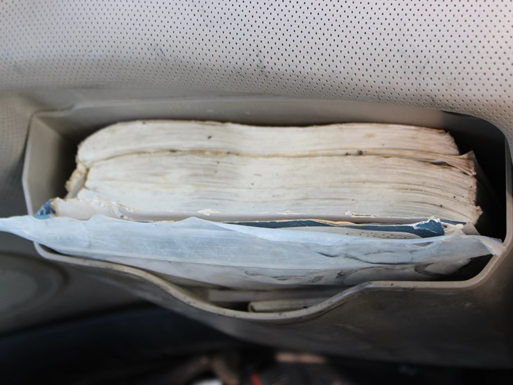 2012-john-deere-8270r-image-47