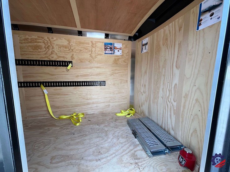 2023-interstate-west-victory-t/a-16’-enclosed-tag-trailer-image-38