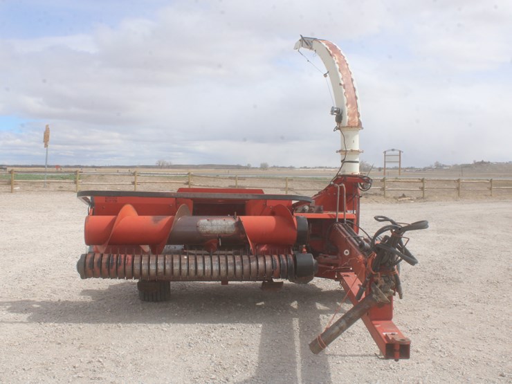 international-830-image-35