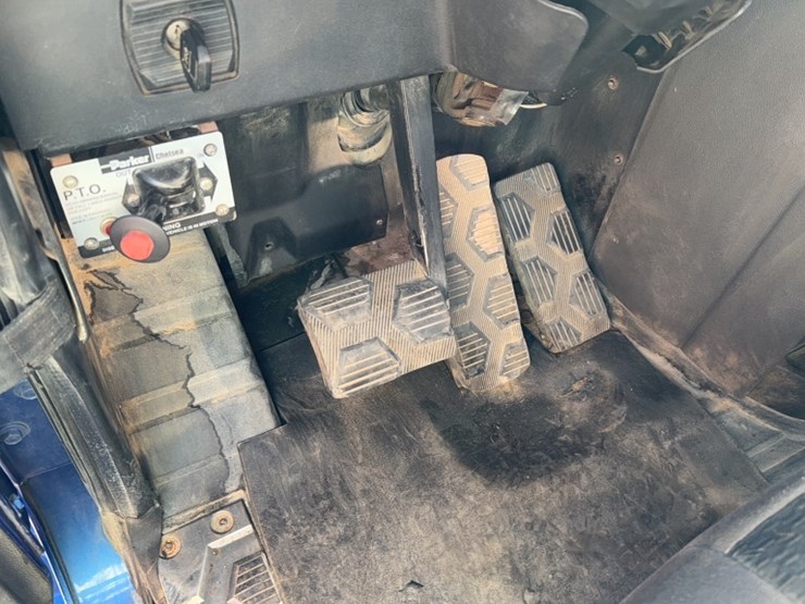 2016-caterpillar-ct660-image-16