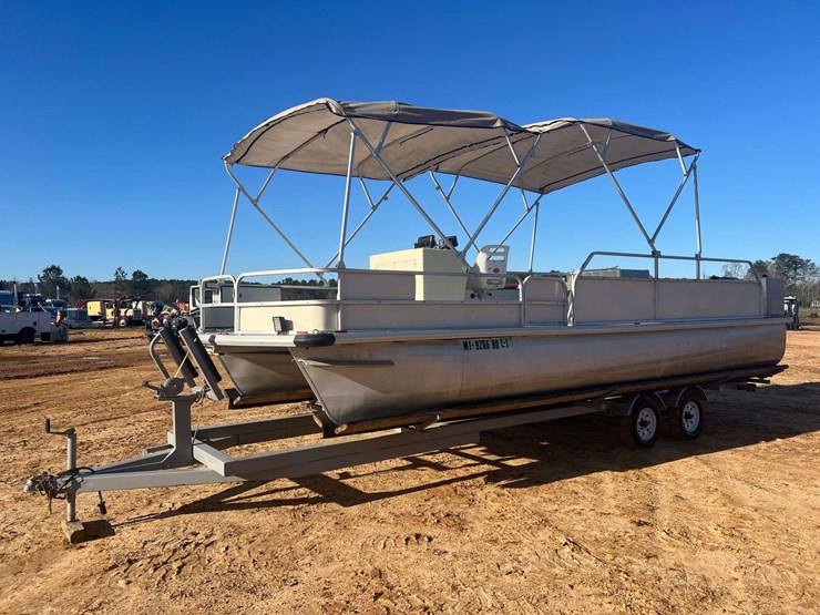 2000-all-aluminum-25'-pontoon-boat-w/-trailer-image-1