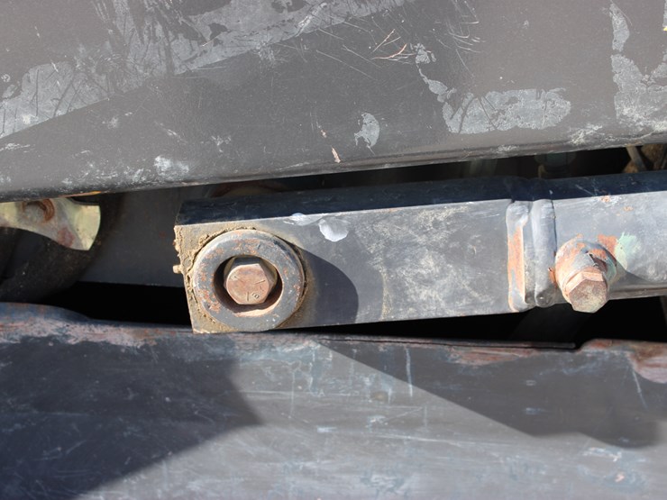 new-holland-ls190-image-21