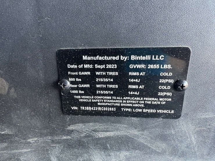 2023-bintelli-6-seater-electric-golf-cart-w/-on-board-charger-image-2