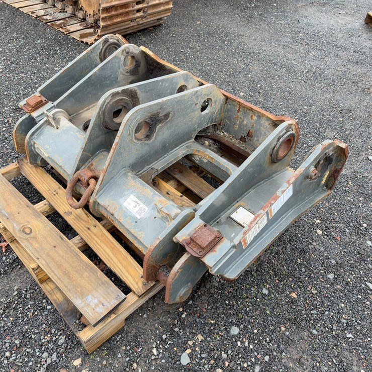 JRB HYDRAULIC COUPLER