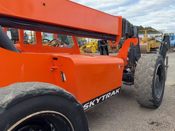 2016-sky-trak-10054-image-6