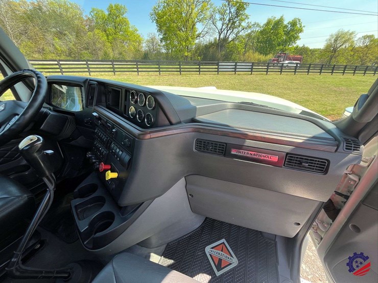 2024-international-hx520-image-79