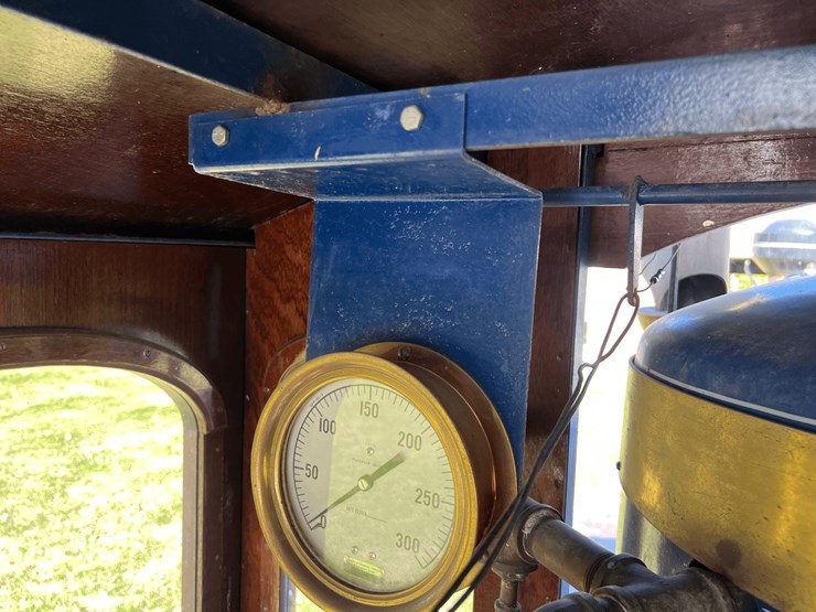 frick-steam-locomotive-with-track-image-132