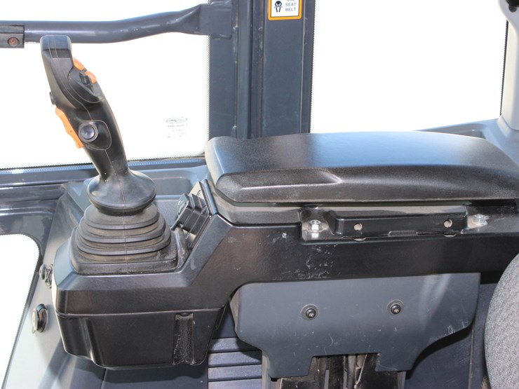 2021-deere-524p-image-43