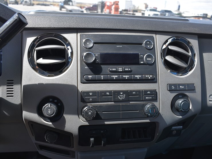 2013-ford-f250-xlt-image-27