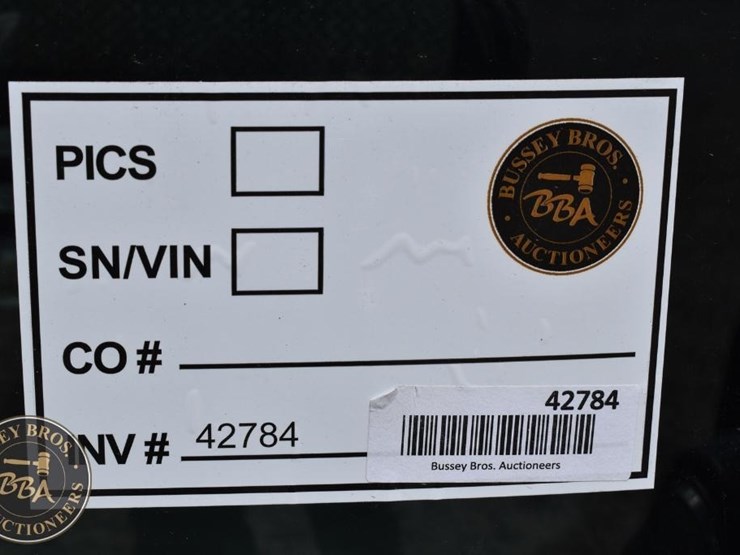 2020-deere-333g-image-51