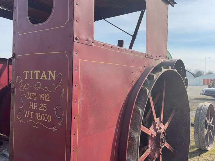 25hp-international-type-d-titan-image-41