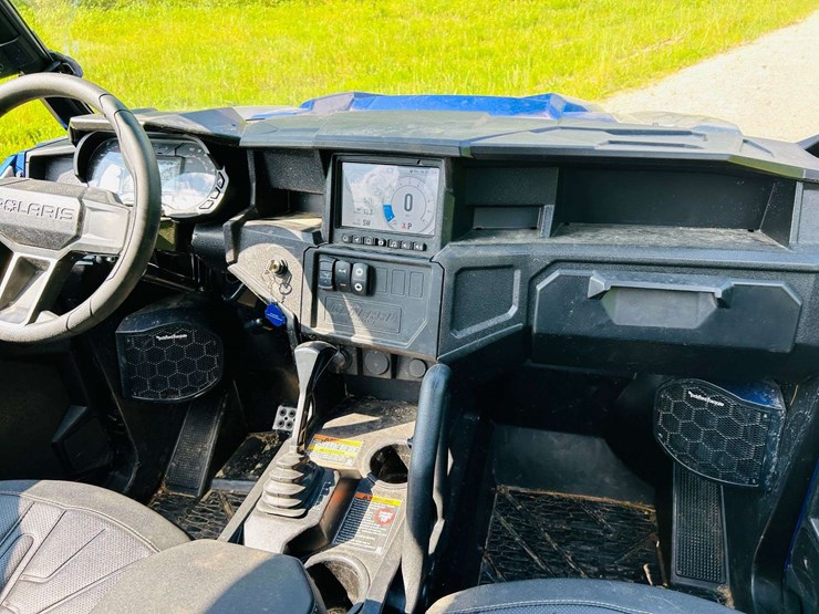 2024-general-polaris-image-54