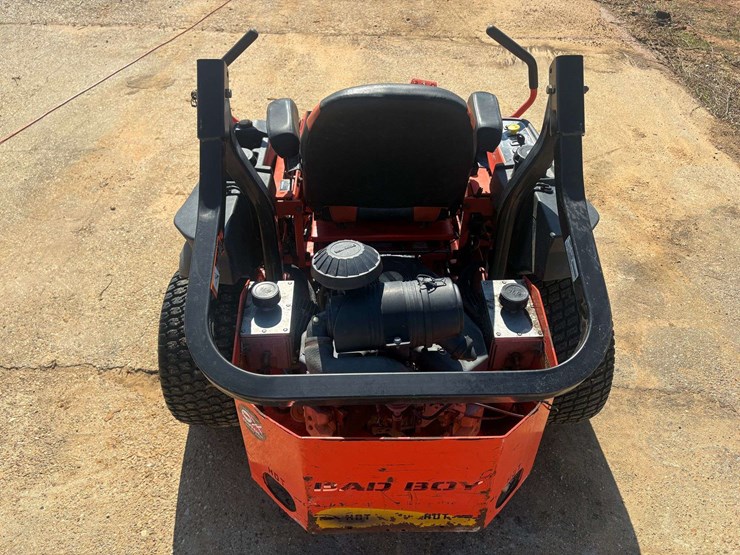 2016-badboy-outlaw-xp-61"-zero-turn-mower-(723.8-hours)-image-6