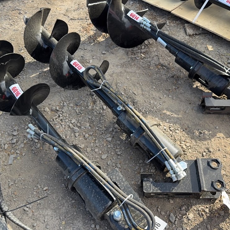 #6015 • MINI EXCAVATOR POST HOLE AUGER