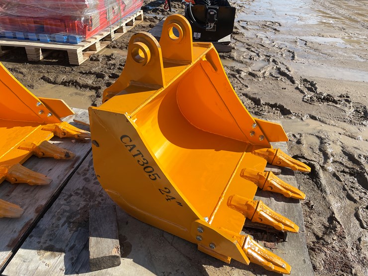 caterpillar-305-image-3