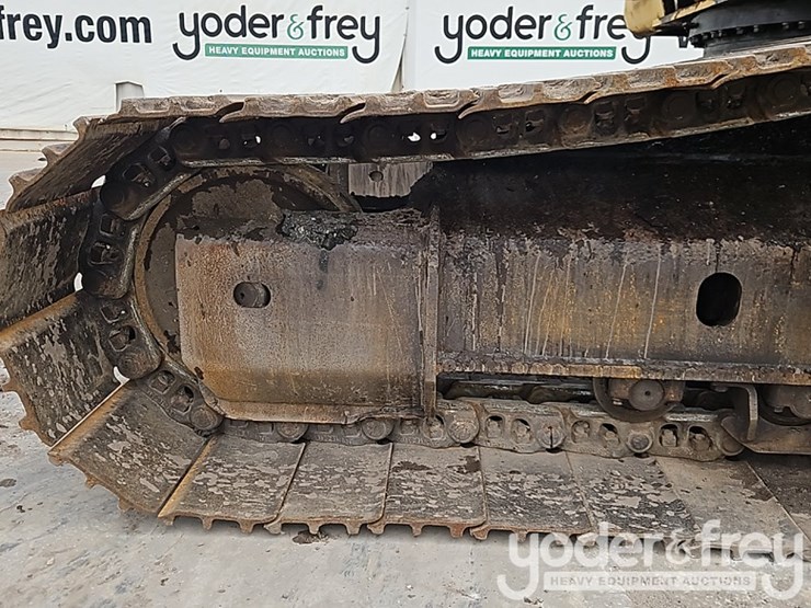 2007-komatsu-pc220-lc-8-image-22