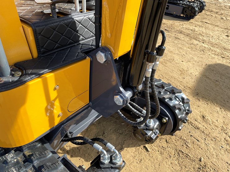 #1035-•-new-ats-rt15r-mini-excavator-image-23