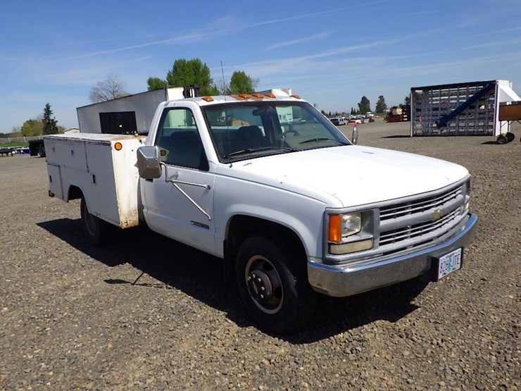 1994-chevrolet-3500-image-3