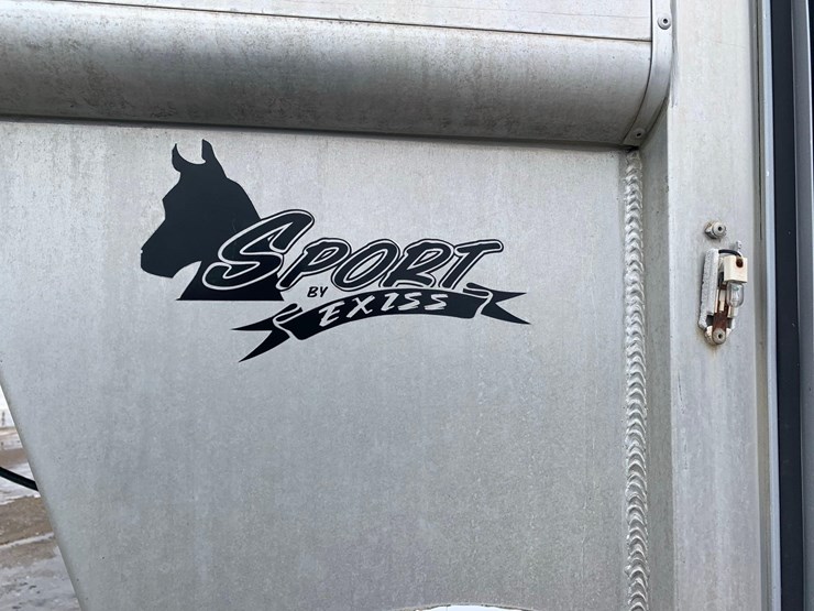 2003-exiss-sport-horse-trailer-image-24