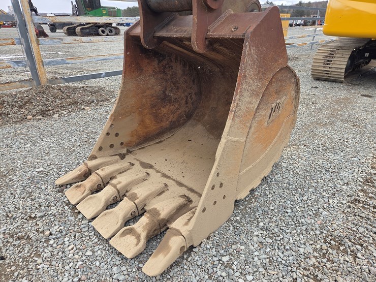 deere-470g-lc-image-11